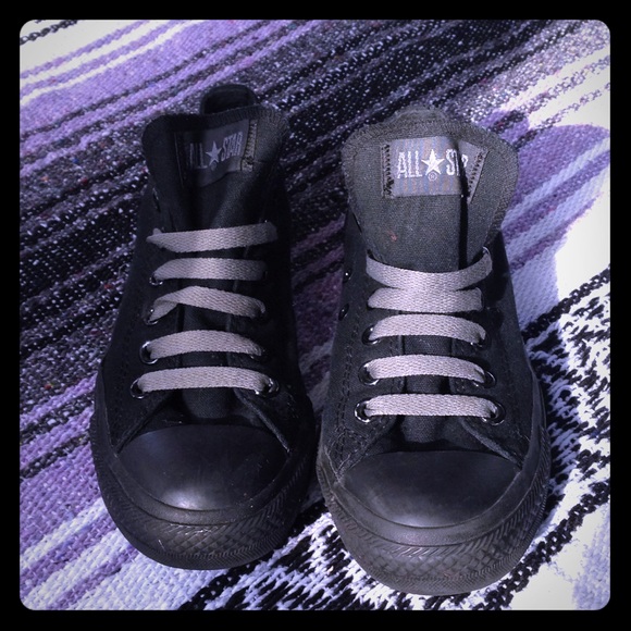 black converse grey laces